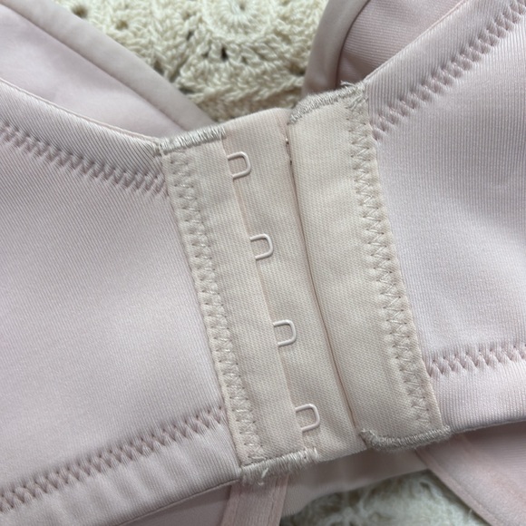 Playtex Women's Smooth Underwire Bra - Pink - Picture 4 of 5